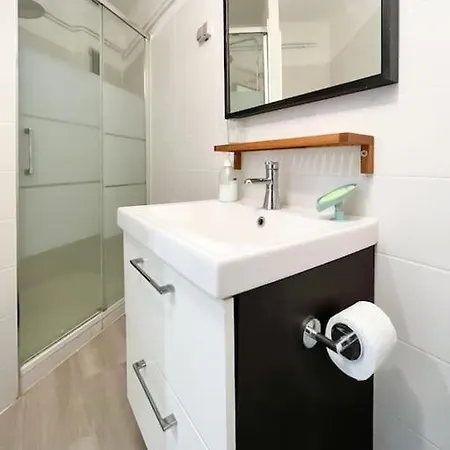 Apartment Le Cesar-appart 1 Ch Climatisee A 1 Mn De La